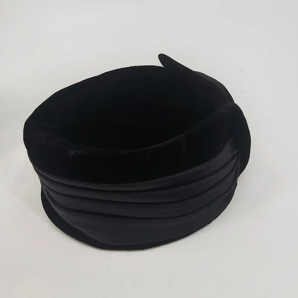 Vintage 1940s - 1950s Black Velvet Satin Bow Church Wedding Pillbox Hat Jackie-O - Picture 6 of 11
